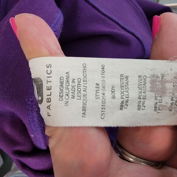 Fabletics Salar purple crop leggings medium - Picture 6 of 6